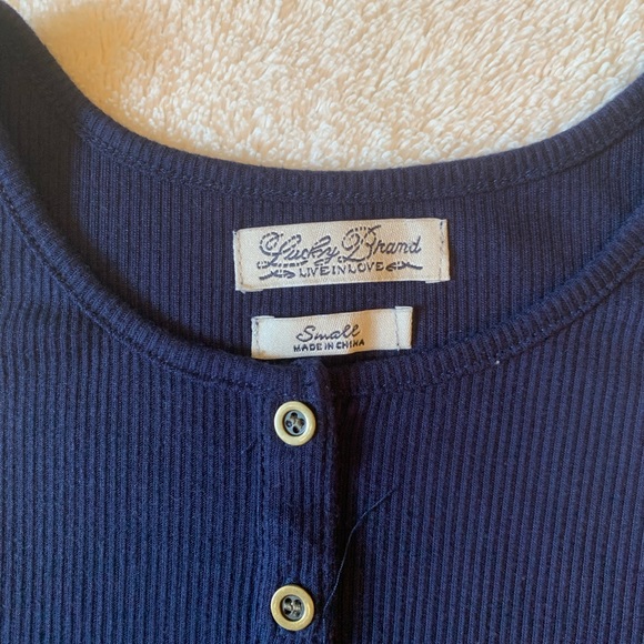 Lucky Brand Ruffle Tank Top Navy Ribbed - Picture 3 of 5